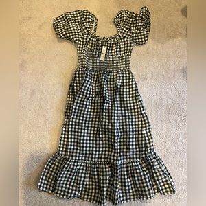 Flattering J Crew smocked-waist puff sleeve midi dress in gingham NWT